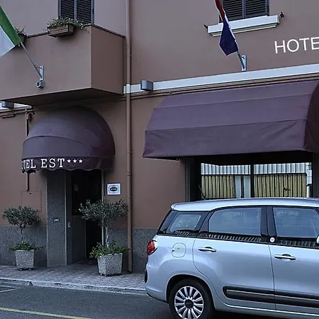 Est Hotel 3*