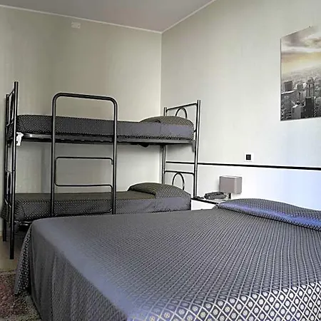 Est Hotel