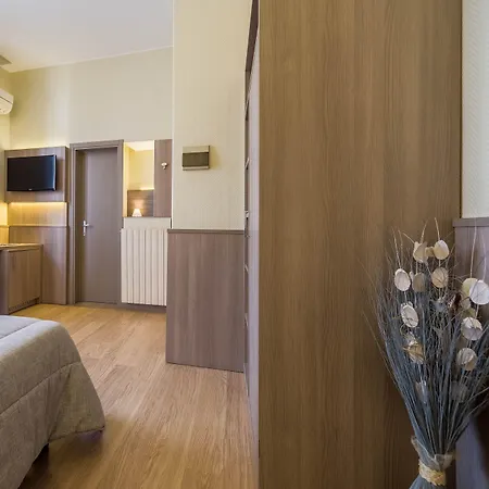 Est 3* Piombino