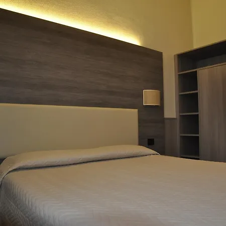 Hotel Est 3*