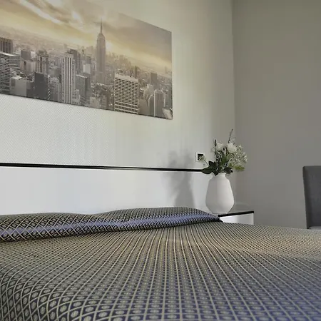 Hotel Est 3*