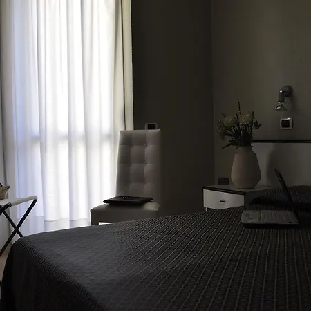 Hotel Est 3*