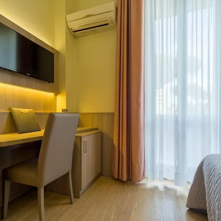Hotel Est