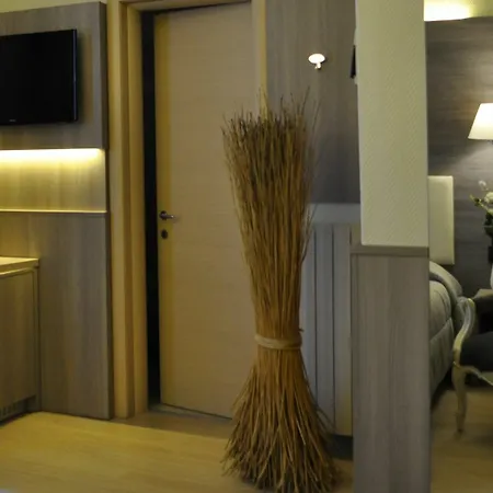 Est Hotel 3*